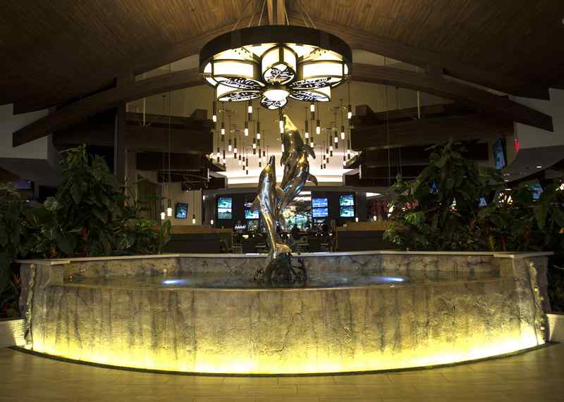 Hawaiian Gardens-int ftn